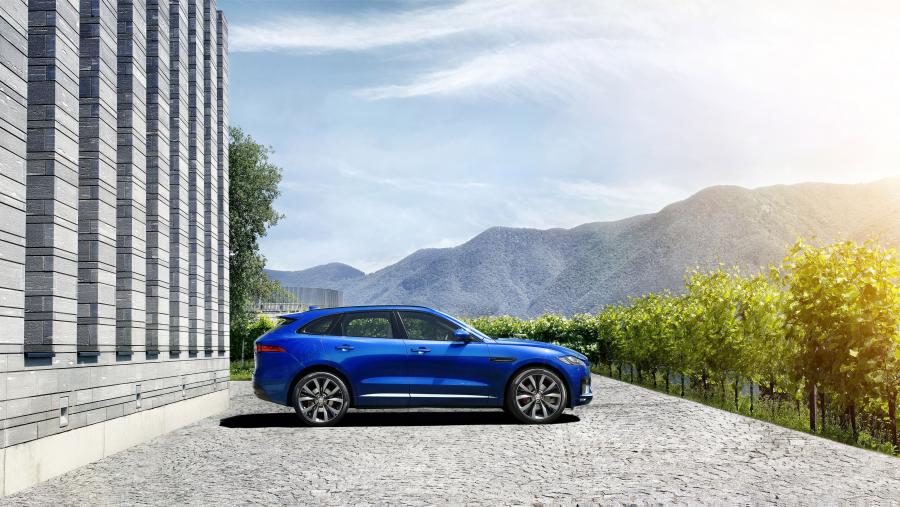  Jaguar F-Pace S 2016 года  (фото 10 из 30)
